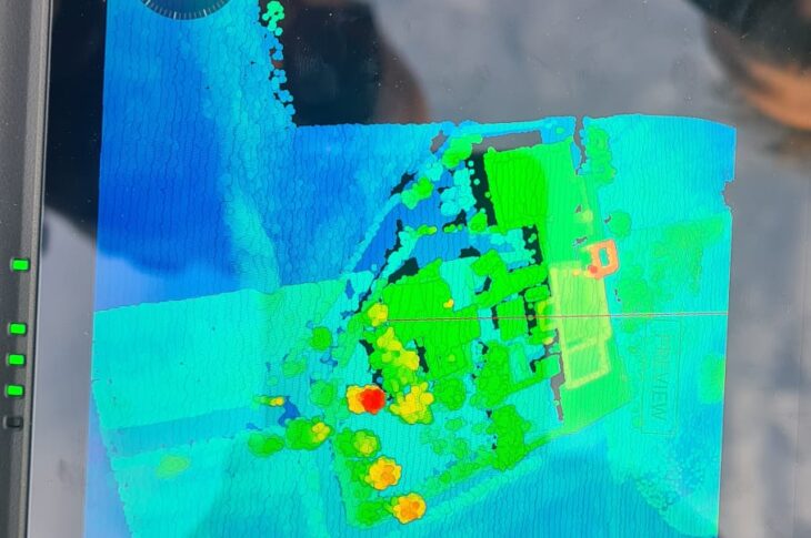 Vista in Real Time del controller del Drone con la rappresentazione 3D del rilievo in corso